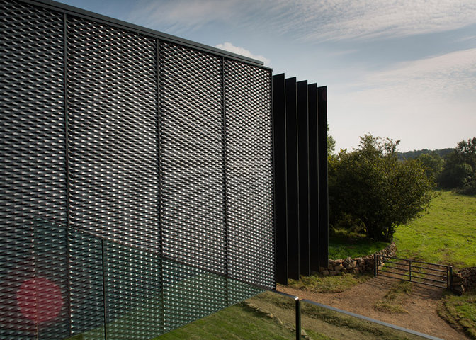 Grillagh-Water-House-by-Patrick-Bradley-Architects_dezeen_784_11.jpg