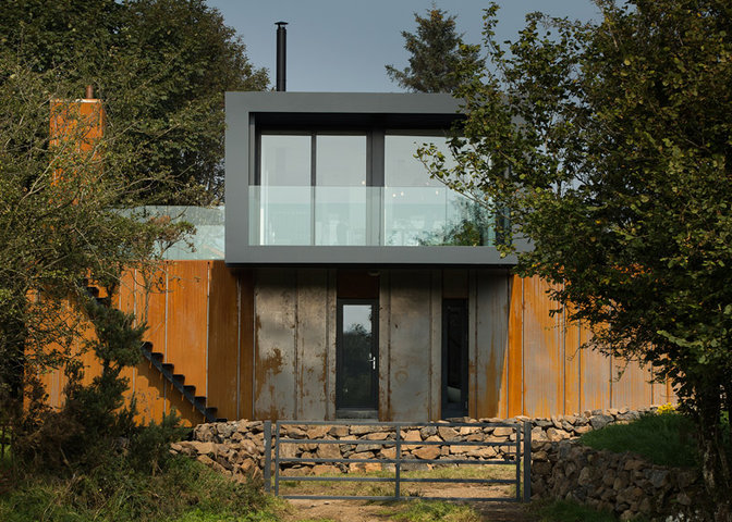 Grillagh-Water-House-by-Patrick-Bradley-Architects_dezeen_784_4.jpg