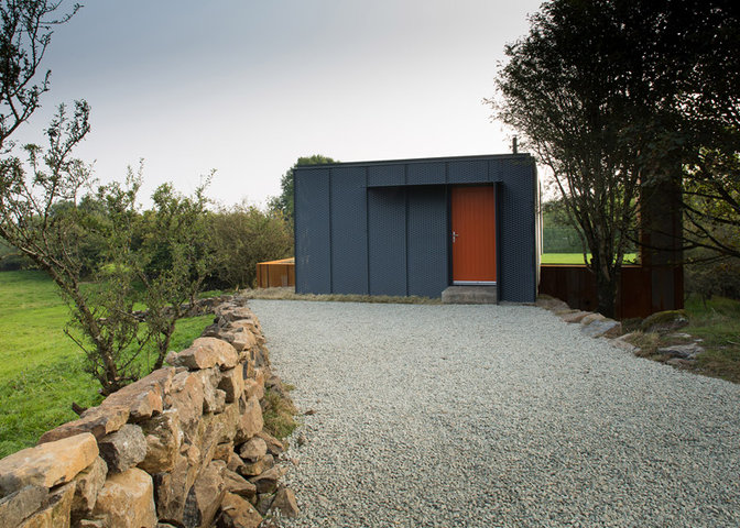 Grillagh-Water-House-by-Patrick-Bradley-Architects_dezeen_784_8.jpg