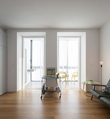 Principe-Real-apartment-by-Fala-Atelier_dezeen_468_4.jpg