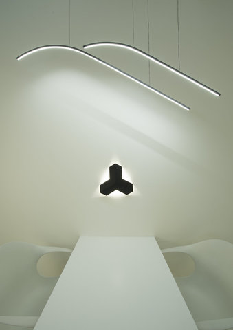 Ray lamp exhibited at the Light + Building fair 2016.jpg