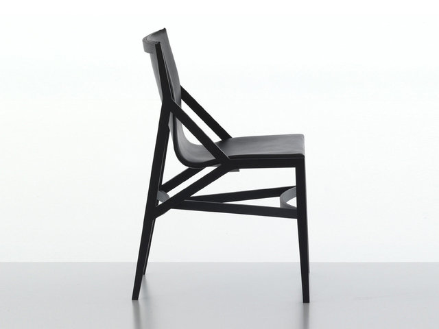 Cassina-Pilotta-Chair-with-black-frame-and-black-leather-upholstery.jpg