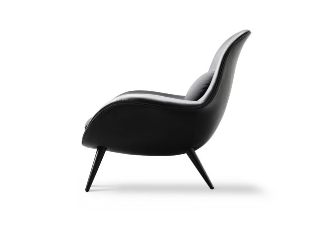 swoon-leather-easy-chair-fredericia-furniture-233765-rel5c3d0c2f.jpg