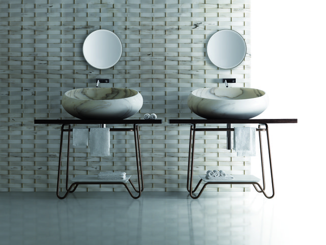 Kreoo_GONG washbasin in Bianco Estremoz, Kato easel and Panama Texture(6).jpg