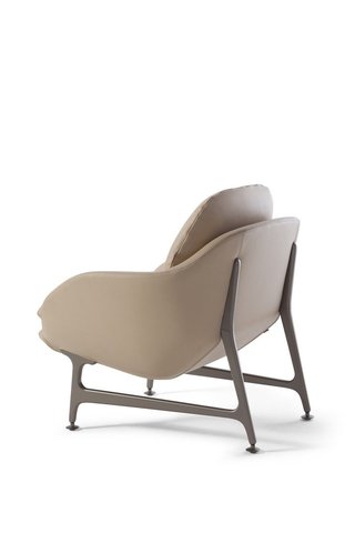 7_CASSINA-Vico_Jaime-Hayon_armchair_new-leather-version_new-bronze-frame_2-800x1200.jpg