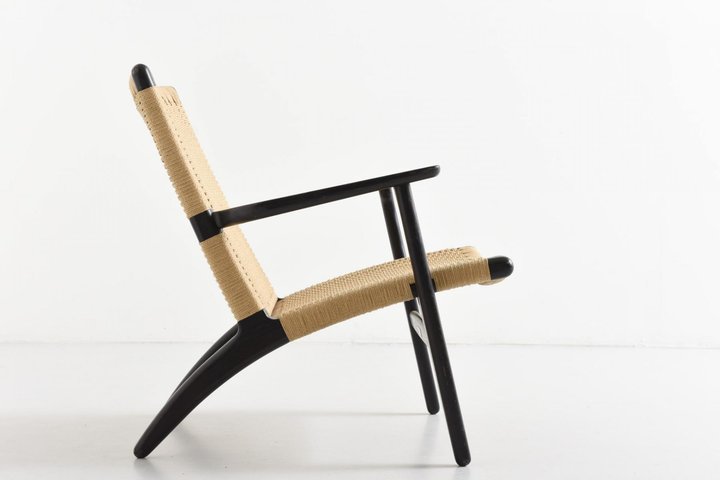 ch25-lounge-chair-by-hans-j-wegner-for-carl-hansen-son-2.jpg