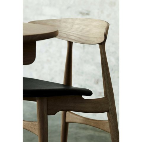 wegner-ch33-chair-oak-black-leather-seat-detail-carl-hansen-and-son_1024x1024.jpg
