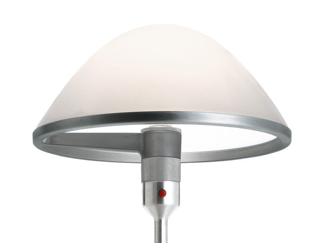 Luceplan-Miranda-table-lamp-with-red-on-off-button.jpg