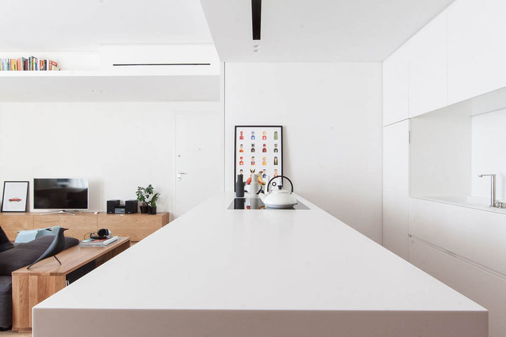 leaning-cartoon-print-minimalist-kitchen.jpg