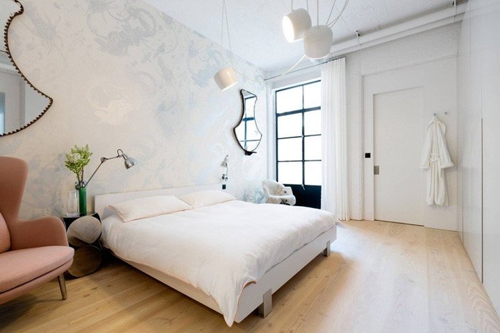 lovely-feminine-bedroom.jpg